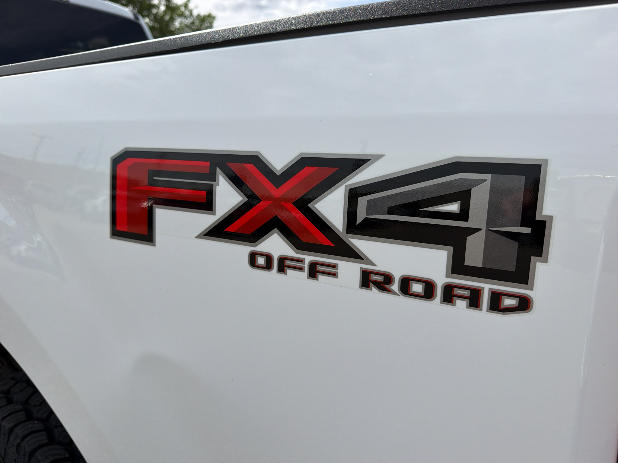 Used 2022 Ford F350 XLT w/ XLT Premium Package AWD/4WD image 10