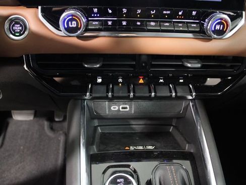 New 2026 GMC Canyon AT4 w/ Technology Plus Package AWD/4WD image 34
