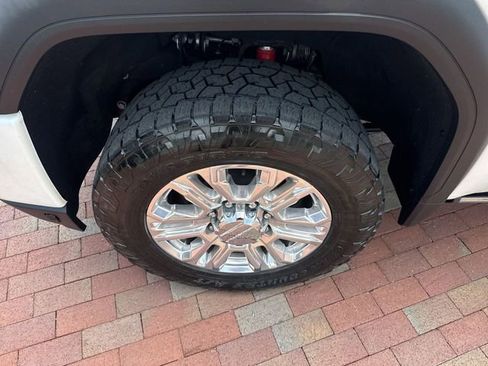 Used 2021 GMC Sierra 2500 Denali w/ Denali Ultimate Package AWD/4WD image 10