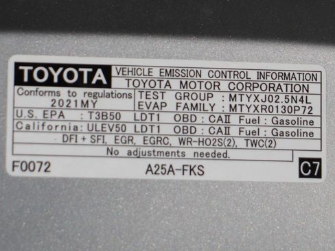 Used 2021 Toyota RAV4 LE image 12