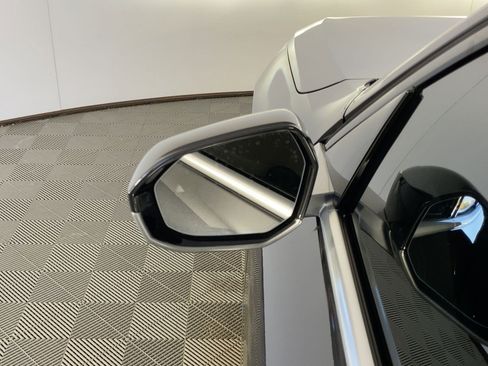 Used 2025 BMW X3 xDrive30i w/ Premium Package image 19