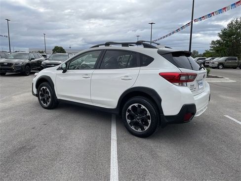Used 2023 Subaru Crosstrek 2.0i Premium image 11