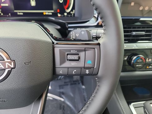 New 2026 Nissan Pathfinder SL FWD image 24