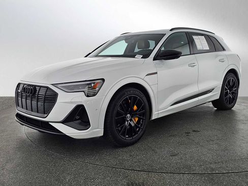 Used 2022 Audi e-tron Chronos w/ Chronos Package image 7