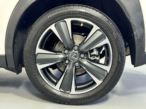 Used 2021 Lexus UX 250h image 37