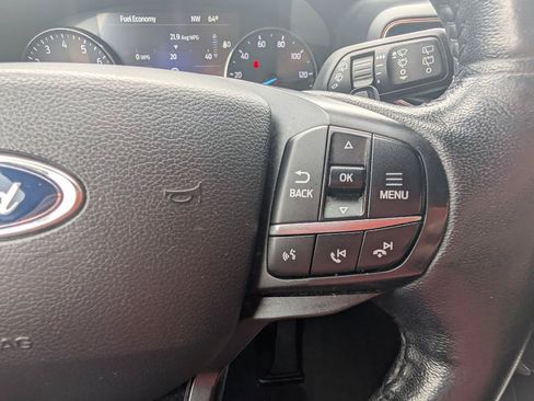 Used 2020 Ford Explorer XLT w/ Equipment Group 202A AWD/4WD image 26