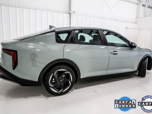 Used 2025 Kia K4 EX image 8