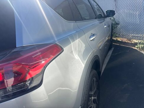 Used 2016 Toyota RAV4 SE FWD image 5
