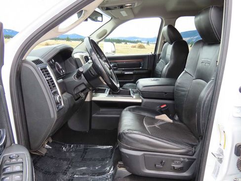 Used 2015 RAM 3500 Laramie w/ Convenience Group image 14