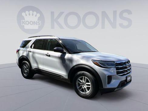 New 2026 Ford Explorer Active AWD/4WD image 2