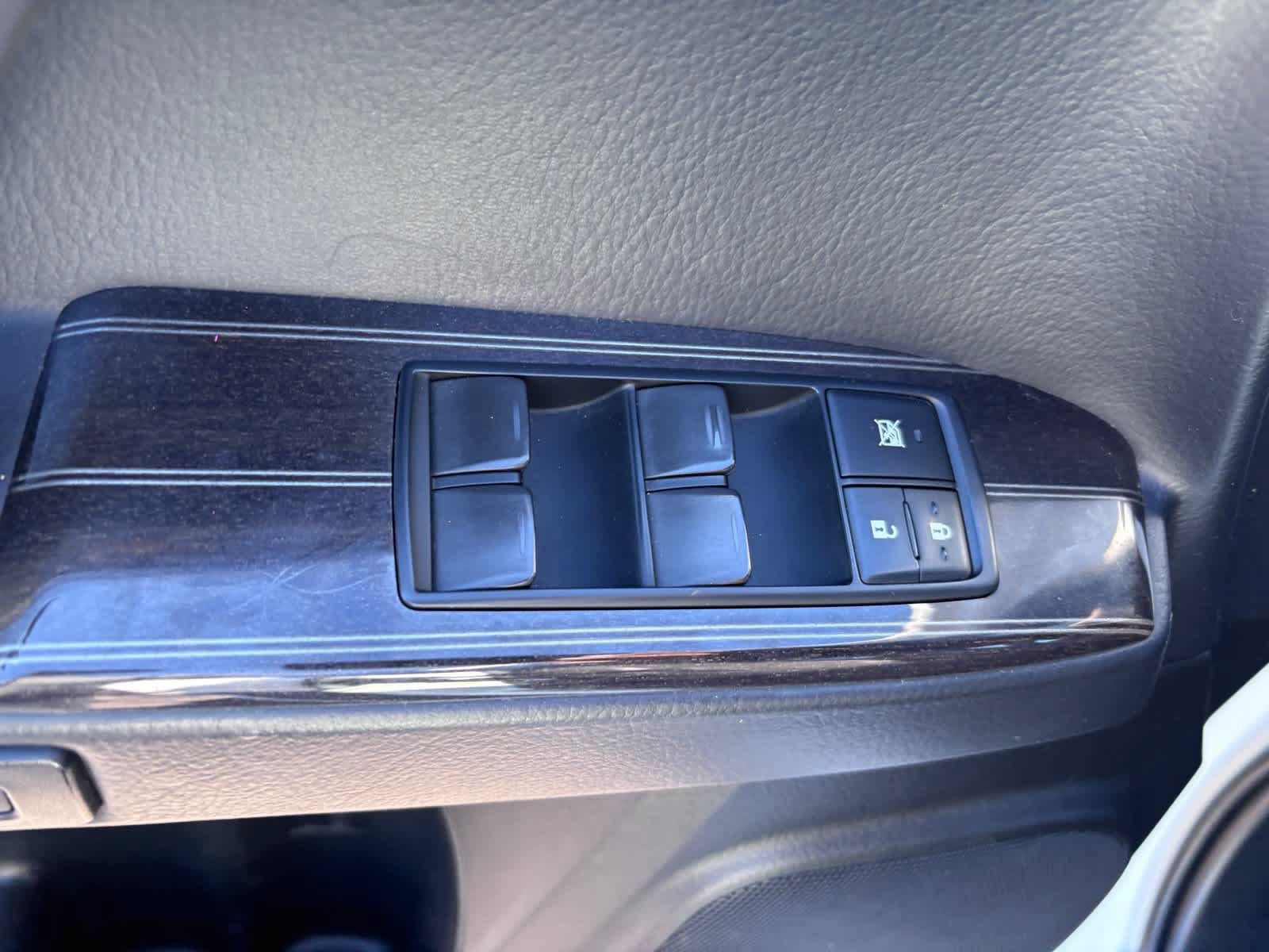 Used 2021 Lexus GX 460 Premium w/ Accessory Package AWD/4WD image 13
