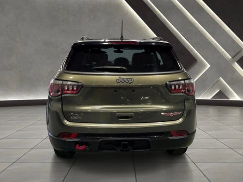 Used 2019 Jeep Compass Trailhawk w/ Cold Weather Group AWD/4WD image 4