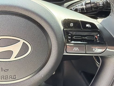Certified 2025 Hyundai Elantra Sport FWD image 25