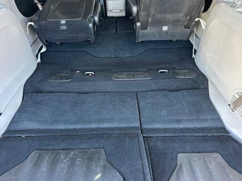 Used 2024 Chrysler Pacifica Touring-L image 14