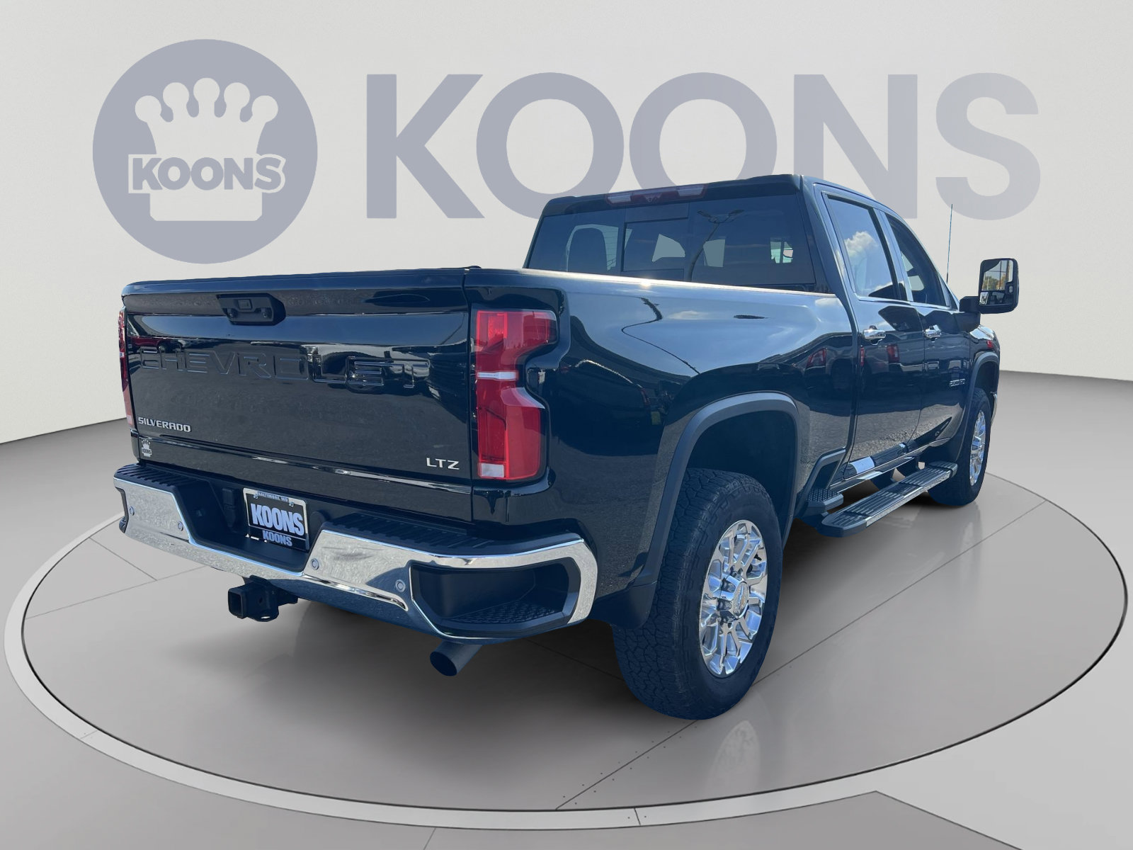 Used 2025 Chevrolet Silverado 2500 LTZ w/ LTZ Premium Package AWD/4WD image 7