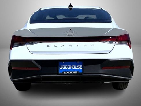 New 2026 Hyundai Elantra SE FWD image 6