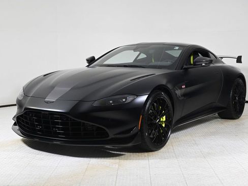 Used 2023 Aston Martin V8 Vantage image 14