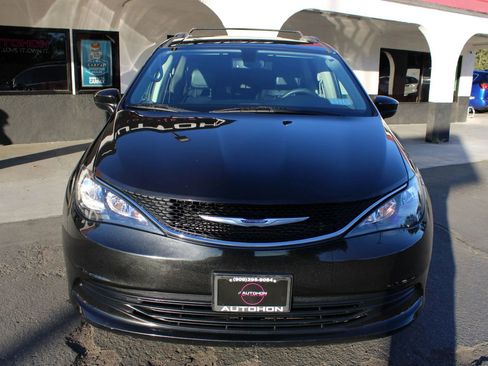 Used 2020 Chrysler Voyager Lxi image 28