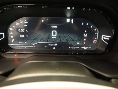 Used 2023 GMC Yukon Denali RWD image 4