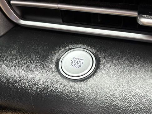 Used 2023 Hyundai Elantra SEL image 20