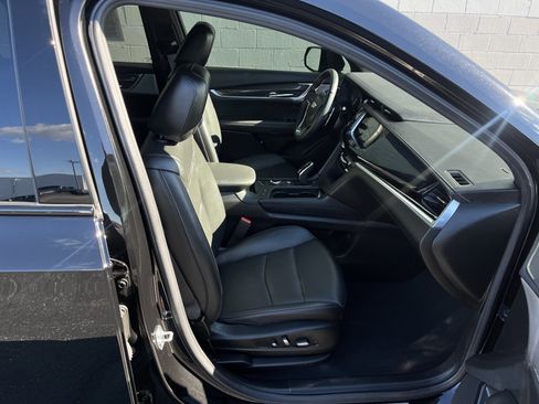 Used 2025 Cadillac XT6 Sport w/ Technology Package image 18