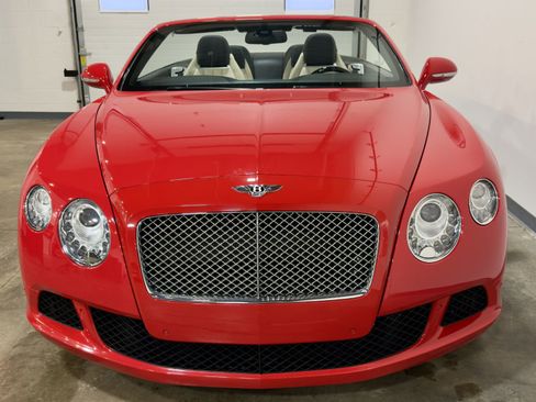 Used 2015 Bentley Continental GT image 3