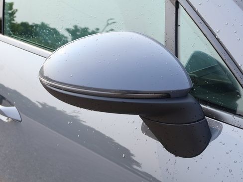 New 2025 Porsche Macan 4 Electric image 16