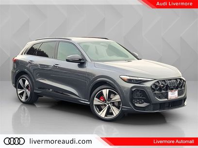 New 2025 Audi SQ5 Premium Plus