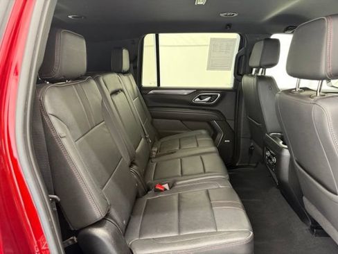 Used 2024 Chevrolet Suburban RST w/ Luxury Package AWD/4WD image 28