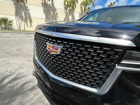 Used 2023 Cadillac Escalade Premium Luxury w/ Performance Package AWD/4WD image 35