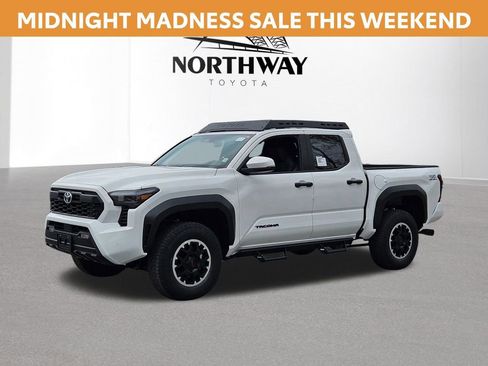 New 2025 Toyota Tacoma TRD Off-Road image 6