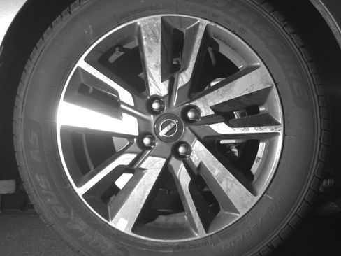 Used 2025 Nissan Versa SV FWD image 13