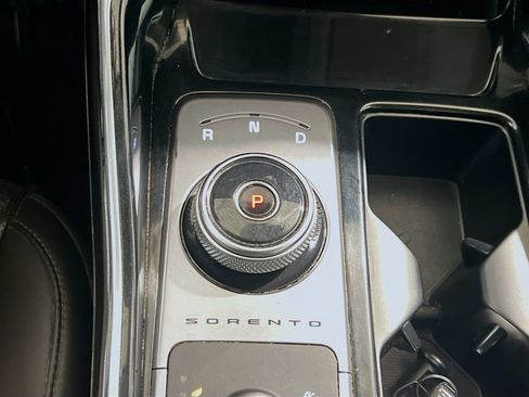 Used 2022 Kia Sorento SX AWD/4WD image 13