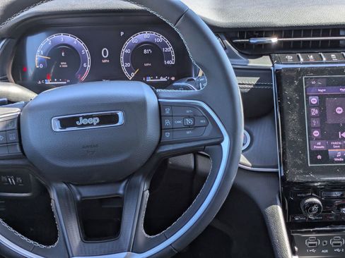 New 2025 Jeep Grand Cherokee L Laredo RWD image 20