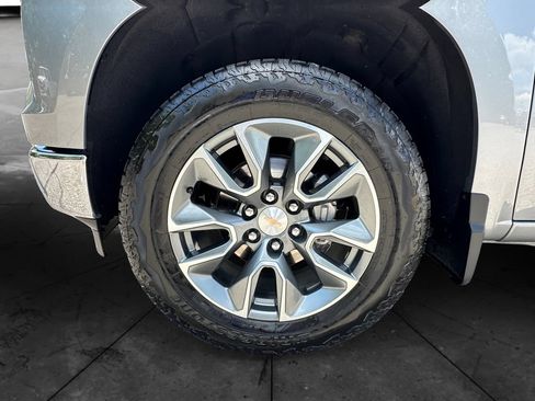 Used 2026 Chevrolet Silverado 1500 LT AWD/4WD image 14