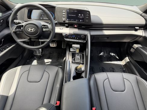 New 2026 Hyundai Elantra SEL Sport FWD image 12
