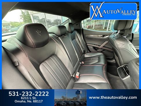 Used 2017 Maserati Ghibli S Q4 AWD/4WD image 28