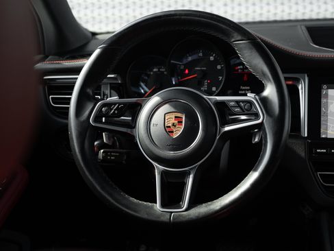 Used 2019 Porsche Macan AWD/4WD image 9