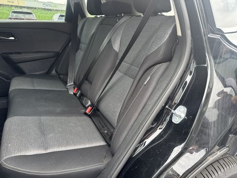 Used 2023 Nissan Rogue SV AWD/4WD image 13