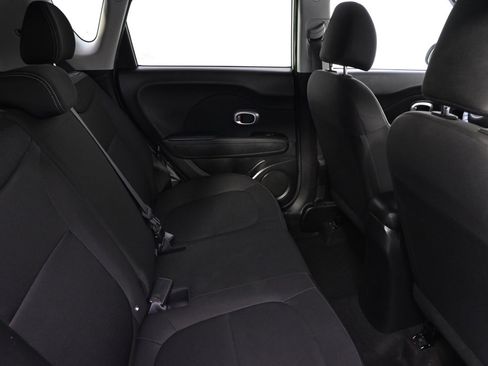 Used 2017 Kia Soul image 16