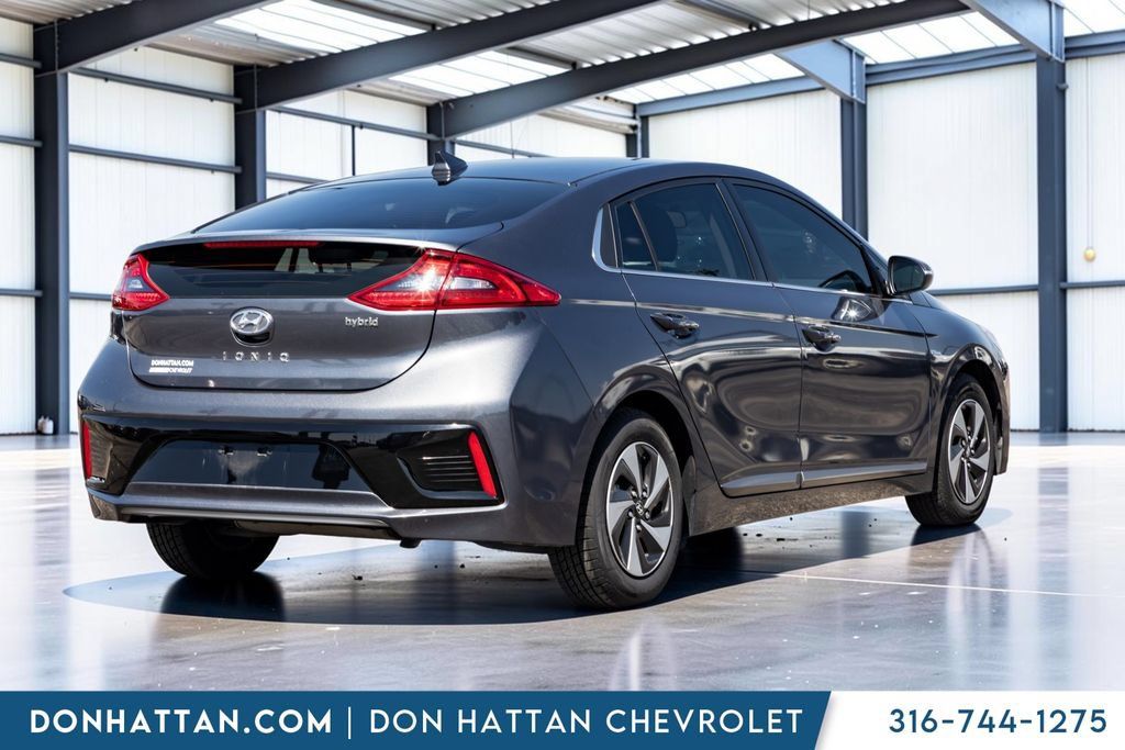 Used 2017 Hyundai Ioniq SEL FWD image 23