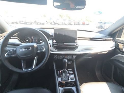 Used 2024 Jeep Compass Limited AWD/4WD image 9