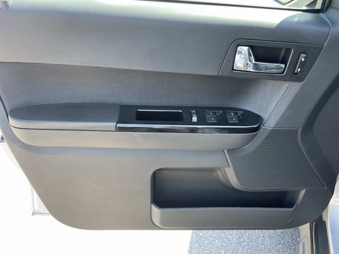 Used 2012 Ford Escape Limited FWD image 16