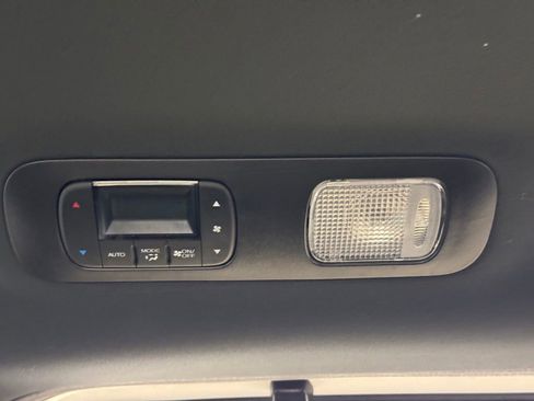 Used 2025 Honda Odyssey Sport-L image 23