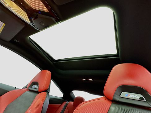 Used 2022 BMW M4 Coupe w/ M Carbon Exterior Package image 14