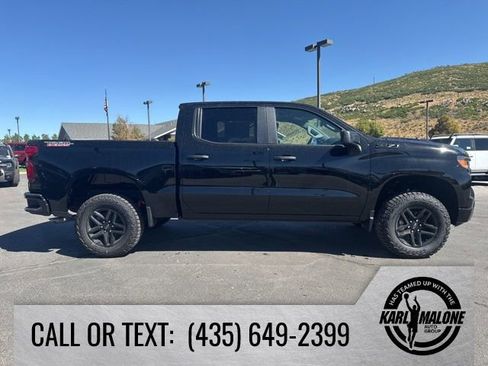 Used 2026 Chevrolet Silverado 1500 Custom Trail Boss w/ LPO, Dark Essentials Package AWD/4WD image 3