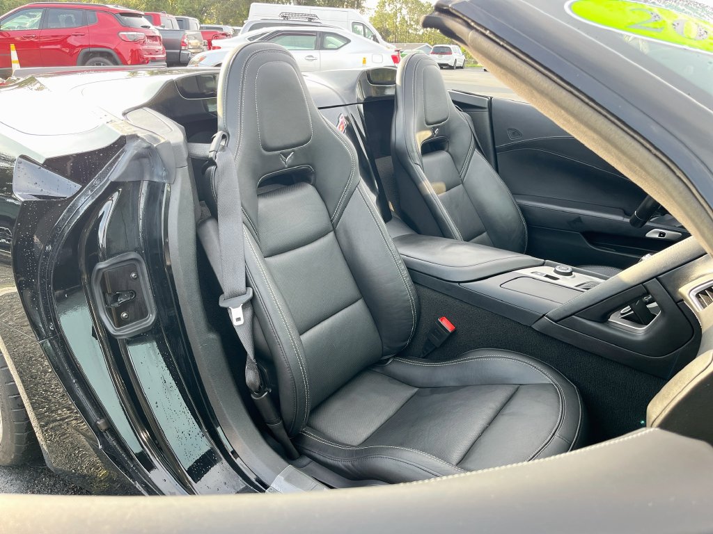 Used 2019 Chevrolet Corvette Stingray Convertible w/ 3LT Preferred Equipment Group RWD image 26
