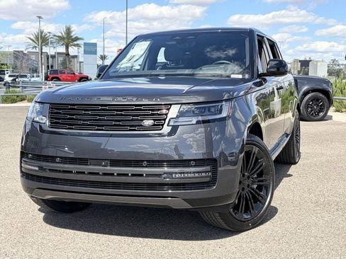 New 2026 Land Rover Range Rover Long Wheelbase SE AWD/4WD image 4