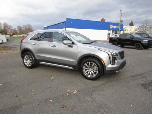 Used 2023 Cadillac XT4 Premium Luxury w/ Cold Weather Package image 9