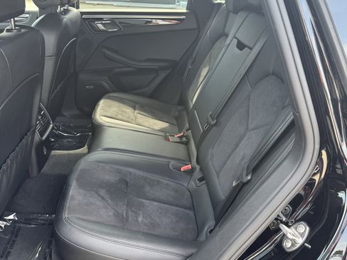 Used 2017 Porsche Macan image 13